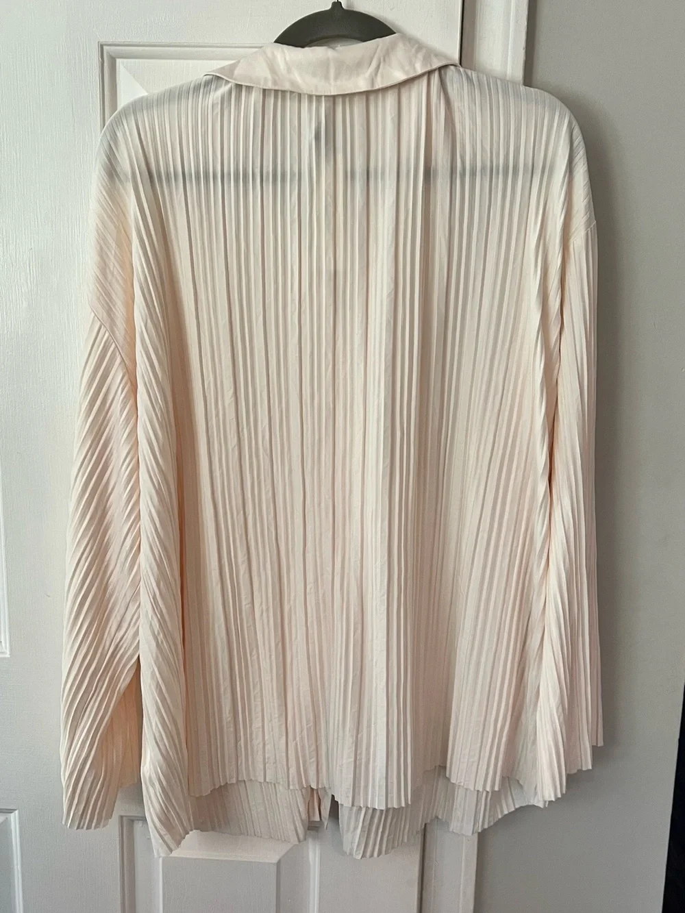 Commense Cream Pleated Button-Front Oversized Top - Picture 5 of 7